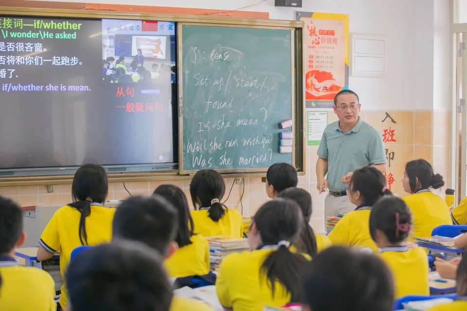 Các khoá học tại Dạy Thêm Tận Tâm